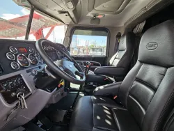 2020 Peterbilt 389 | Thumbnail Photo 23 of 30