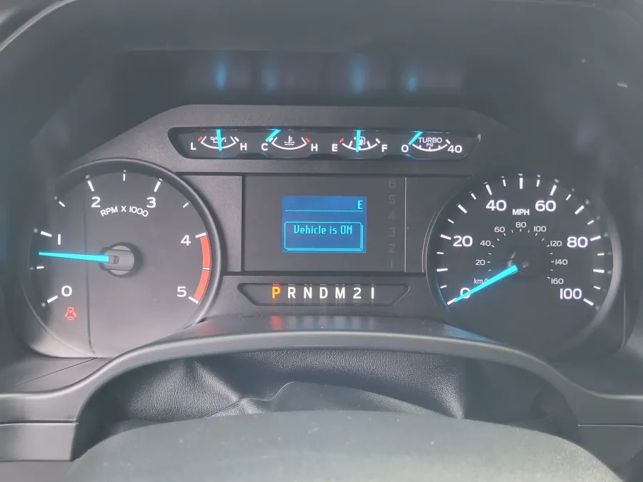 2019 Ford Super Duty F-350 SRW | Photo 10 of 23