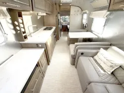 2024 Airstream Classic 33FB Twin | Thumbnail Photo 6 of 23