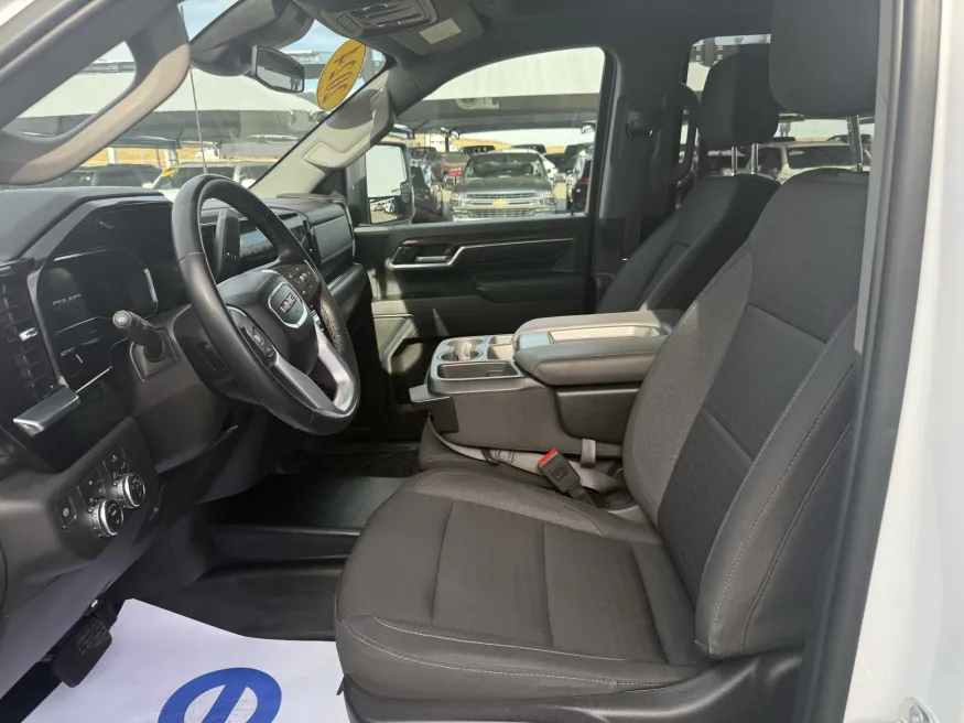 2024 GMC Sierra 3500HD SLE | Photo 13 of 19