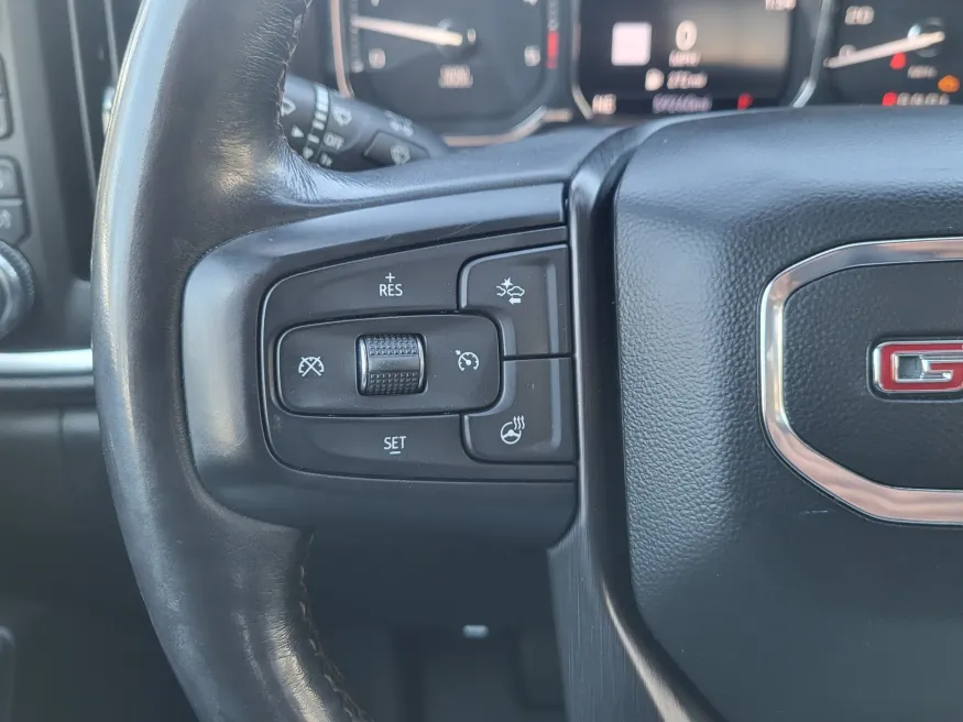 2022 GMC Sierra 3500HD AT4 | Photo 26 of 31