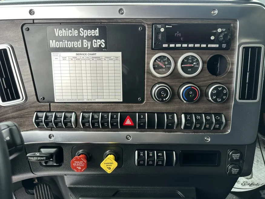 2024 Western Star 47X | Photo 11 of 22