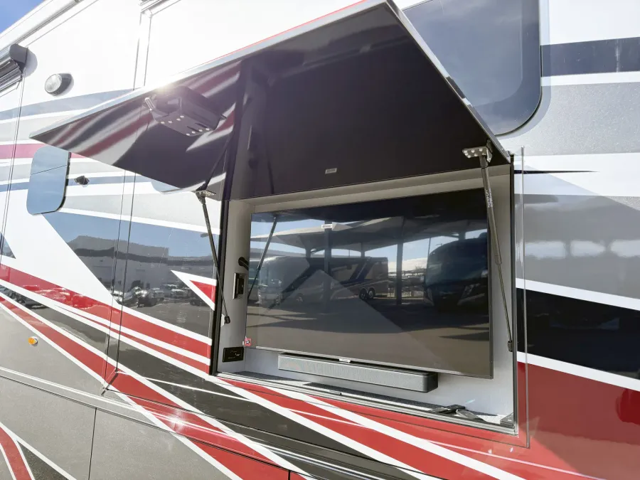 2025 Newmar Dutch Star 4369 | Photo 27 of 33