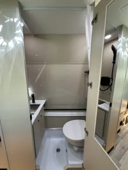 2026 Pleasure-way Plateau RB | Thumbnail Photo 25 of 28