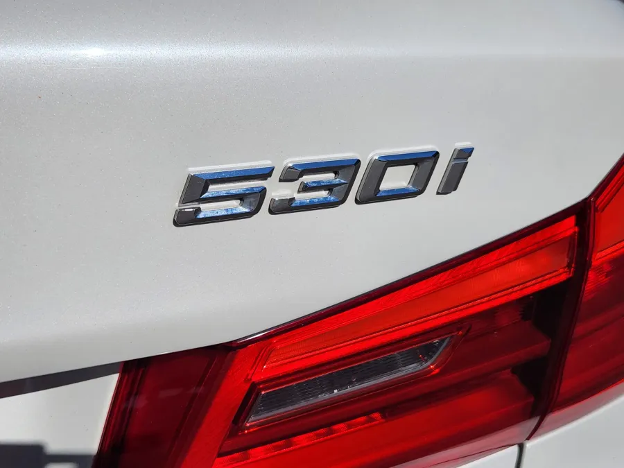 2019 BMW 5 Series 530i xDrive | Photo 14 of 29