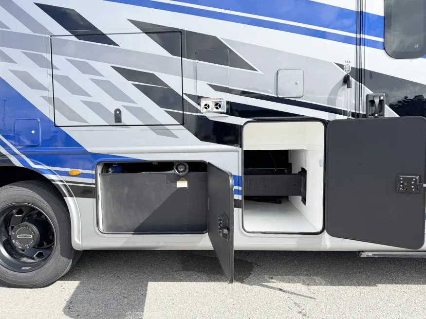 2025 Thor Palazzo GT 33.6 | Photo 24 of 30