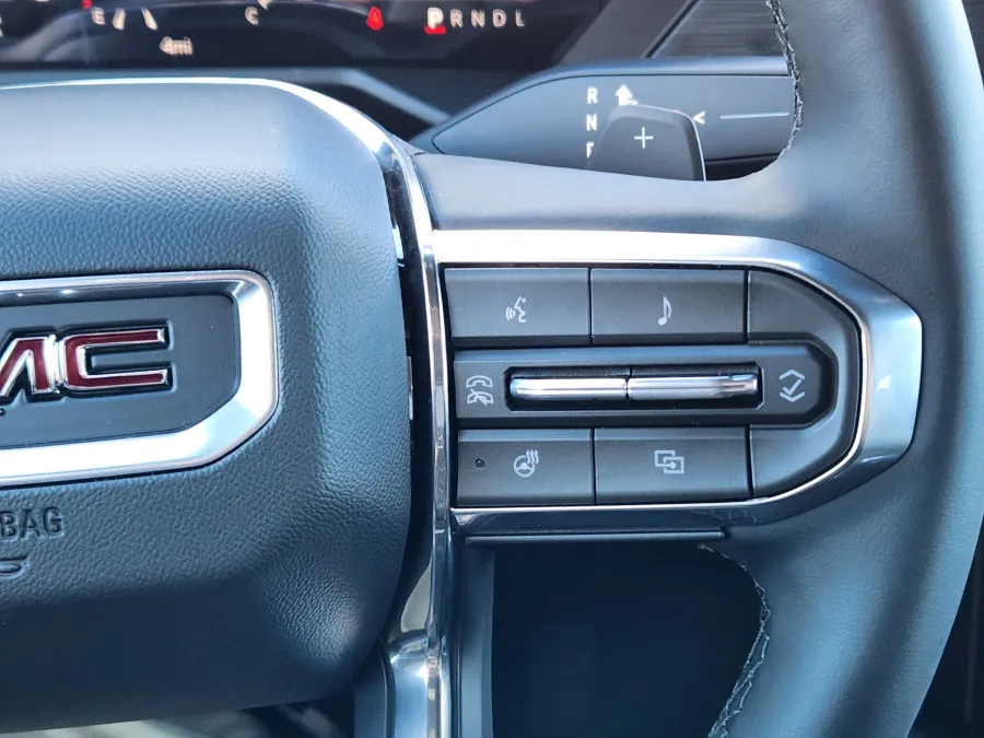 2026 GMC Acadia AWD Elevation | Photo 15 of 22