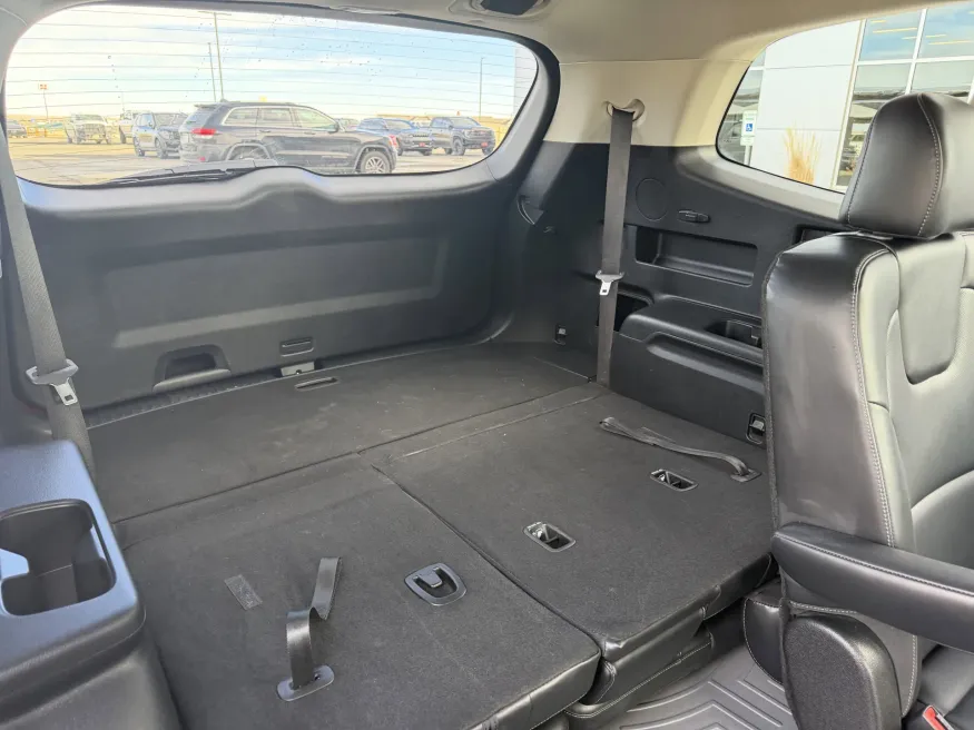 2024 Kia Telluride S | Photo 12 of 22