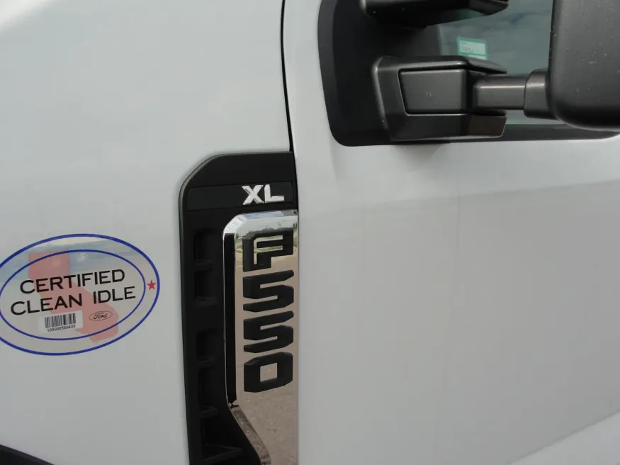 2025 Ford F-550 | Photo 7 of 17