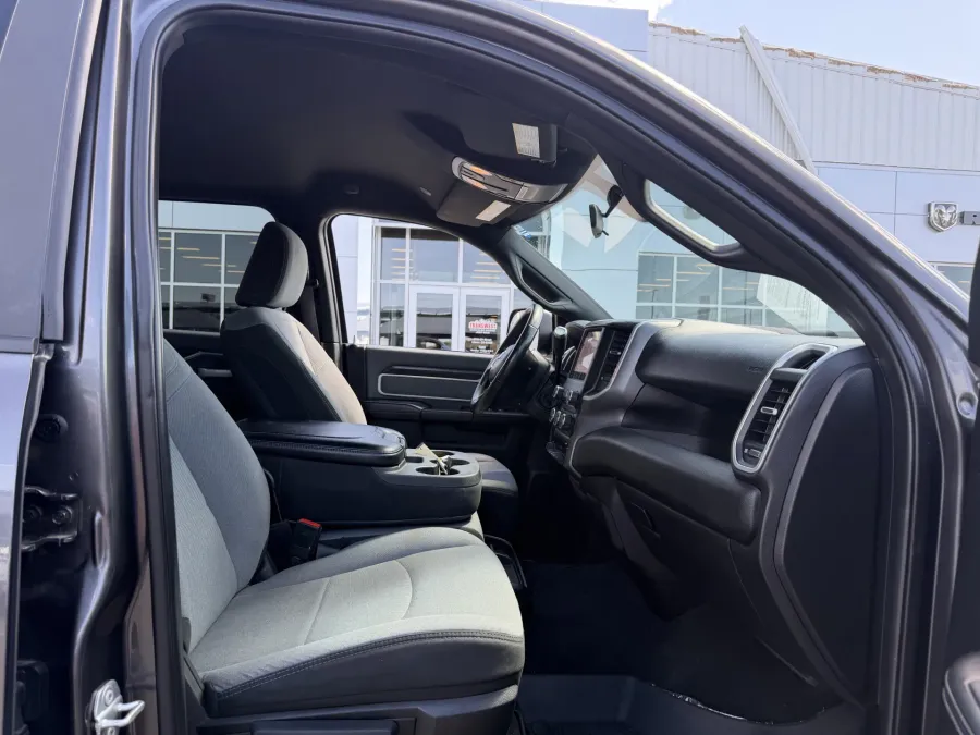 2022 RAM 2500 Big Horn | Photo 10 of 18