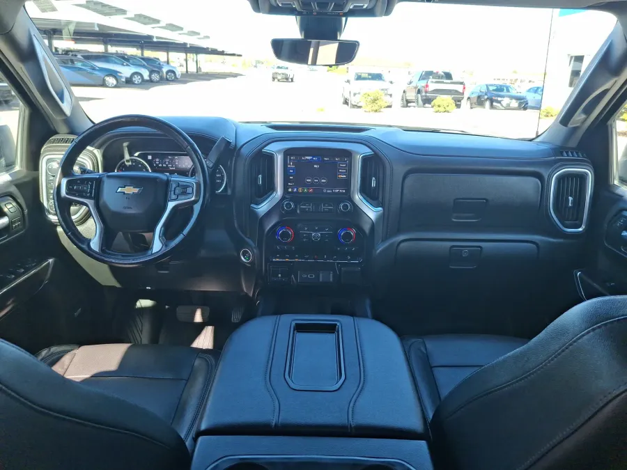 2020 Chevrolet Silverado 1500 LTZ | Photo 11 of 23
