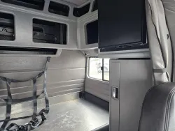 2022 Peterbilt 389 | Thumbnail Photo 12 of 22