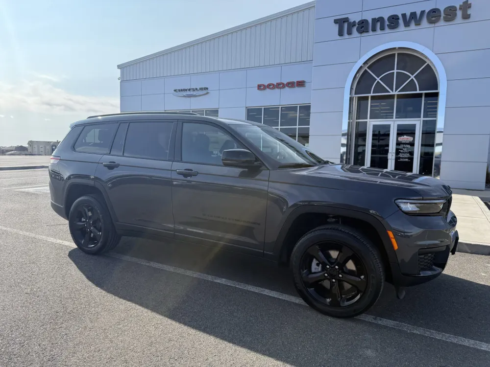 2025 Jeep Grand Cherokee L Altitude's photo