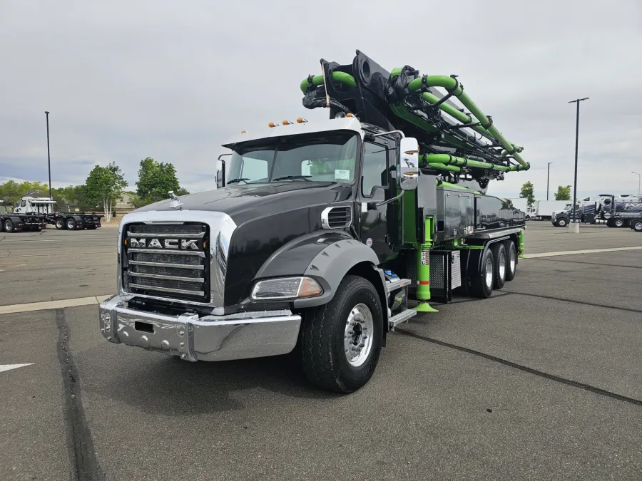 2024 Mack Granite | Photo 1 of 31