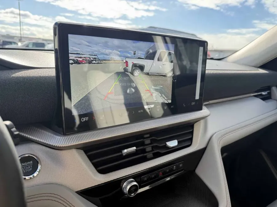 2026 Ford Explorer | Photo 21 of 28