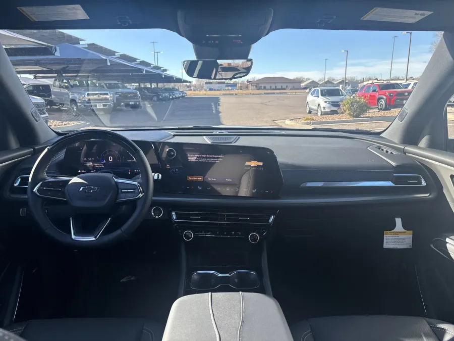 2026 Chevrolet Traverse AWD LT | Photo 13 of 22