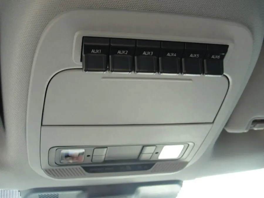 2026 Ford Super Duty F-350 XL | Photo 22 of 32