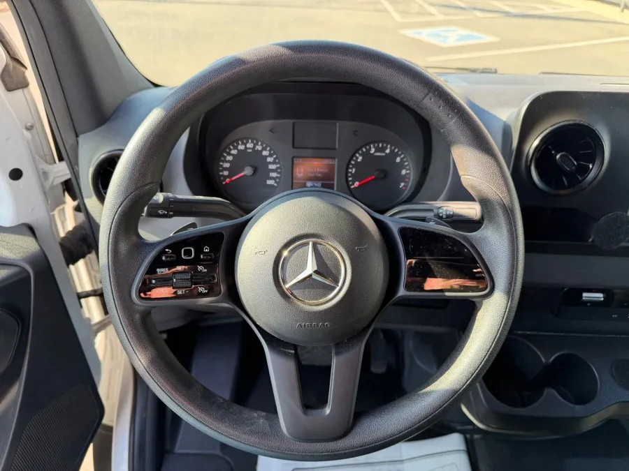 2022 Mercedes Benz Sprinter 2500 Cargo 170 WB | Photo 14 of 21