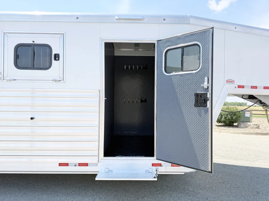 2026 Cimarron Norstar 4HGN Head to Head | Photo 4 of 22