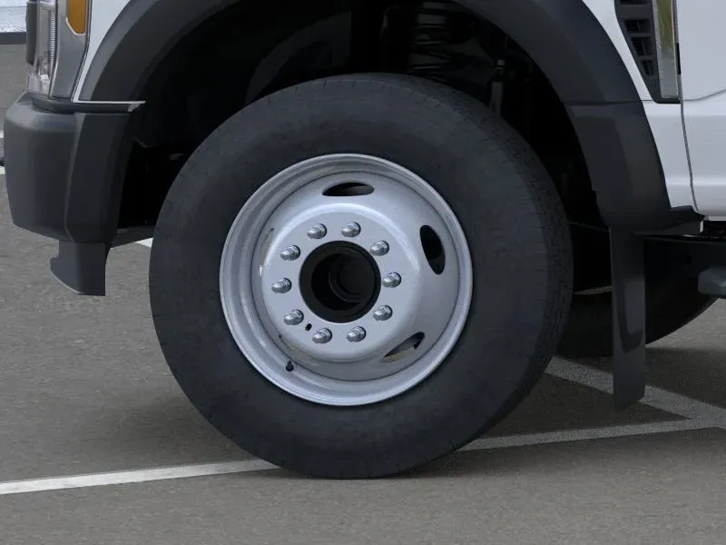 2026 Ford Super Duty F-600 | Photo 19 of 22