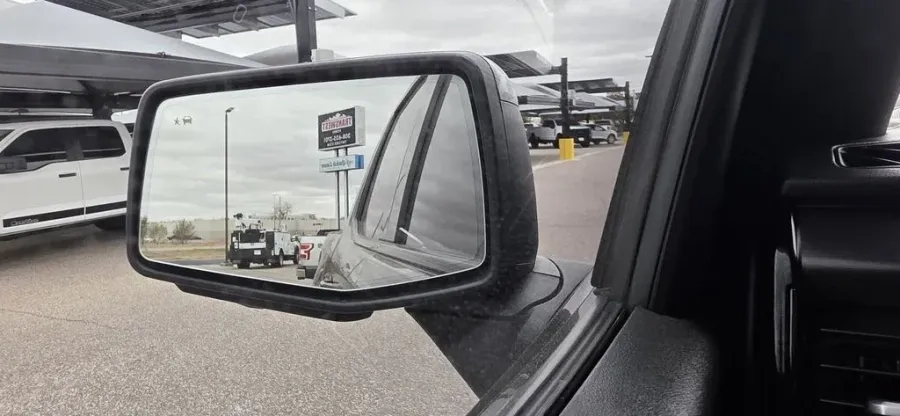 2024 GMC Sierra 1500 | Photo 11 of 32