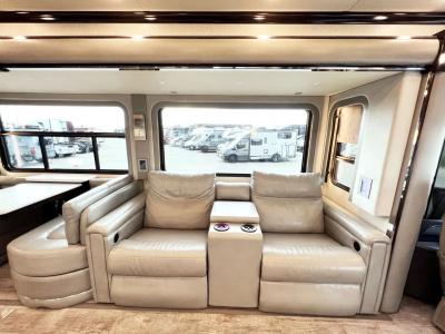 2020 Newmar King Aire 4531 | Thumbnail Photo 8 of 42