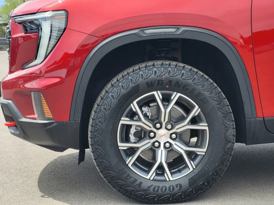 2026 GMC Acadia AT4 | Photo 8 of 26