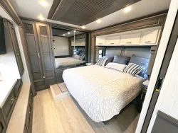 2026 Newmar Ventana 3512 | Thumbnail Photo 13 of 28