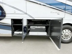2023 Newmar Essex 4551 | Thumbnail Photo 27 of 34