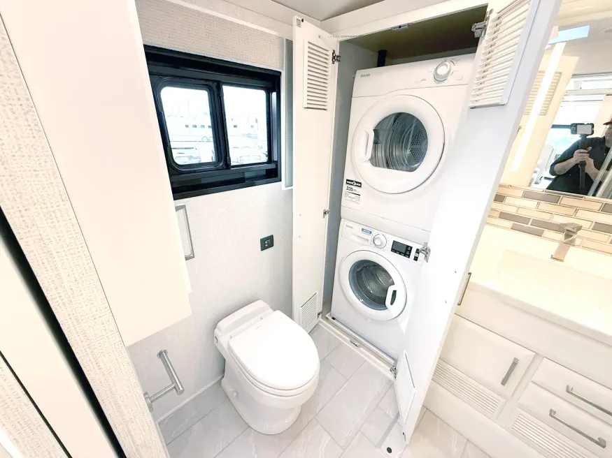 2026 Newmar New Aire 3547 | Photo 16 of 31