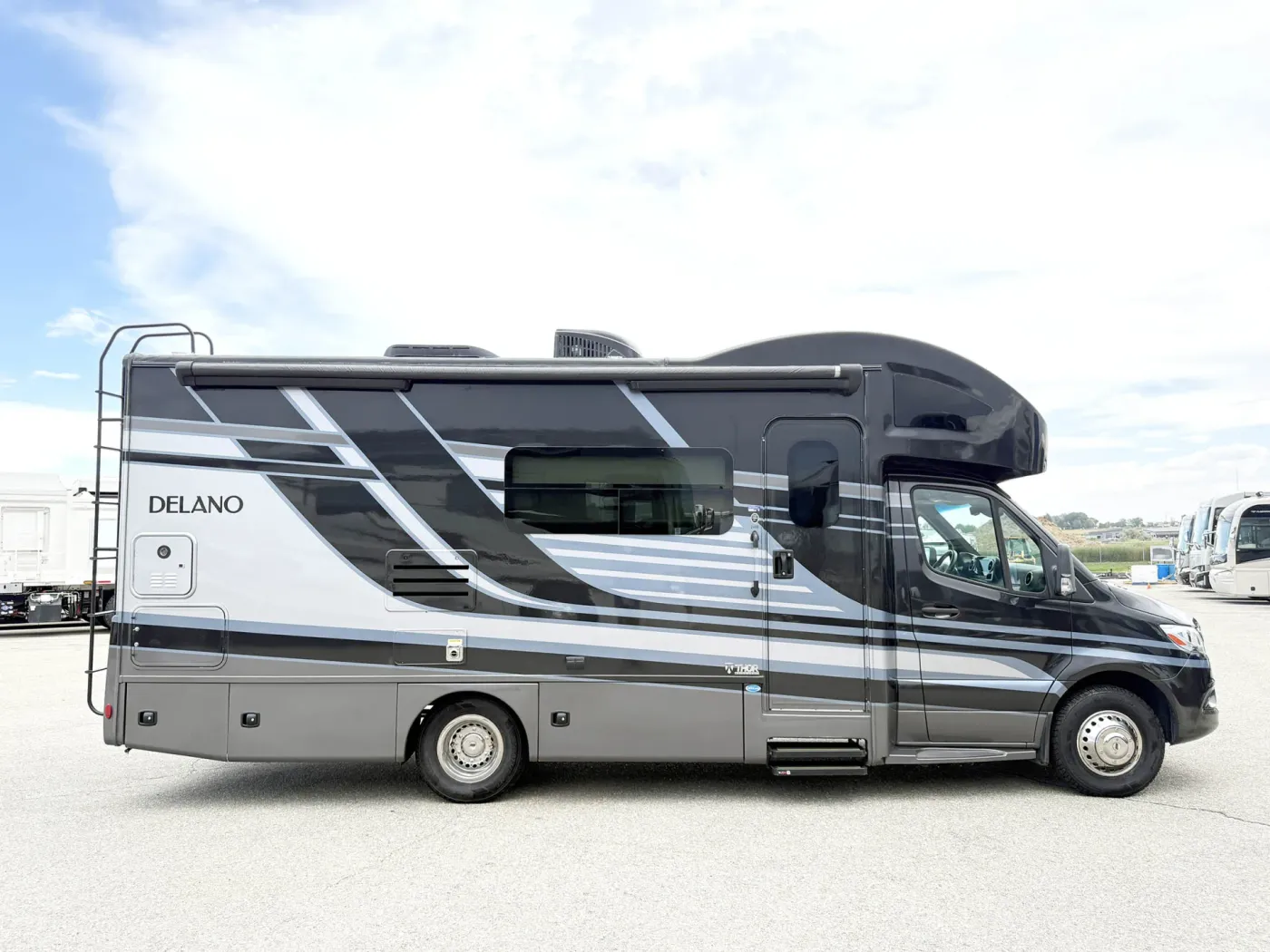 2021 Thor Delano 24FB | Photo 3 of 25