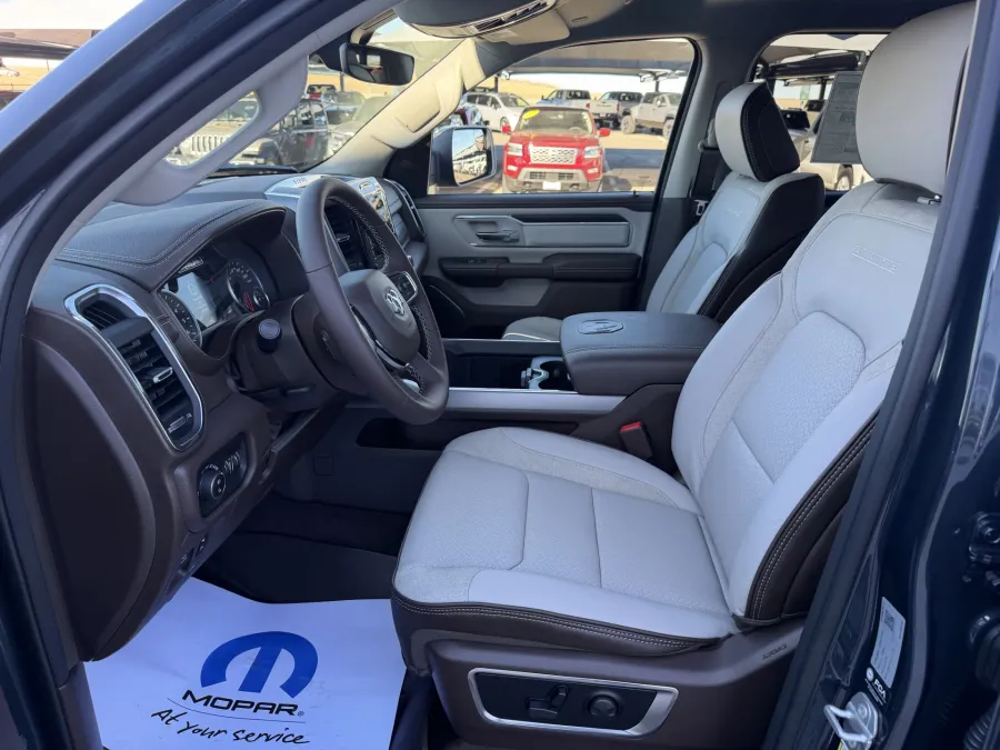 2026 RAM 1500 Laramie | Photo 14 of 17