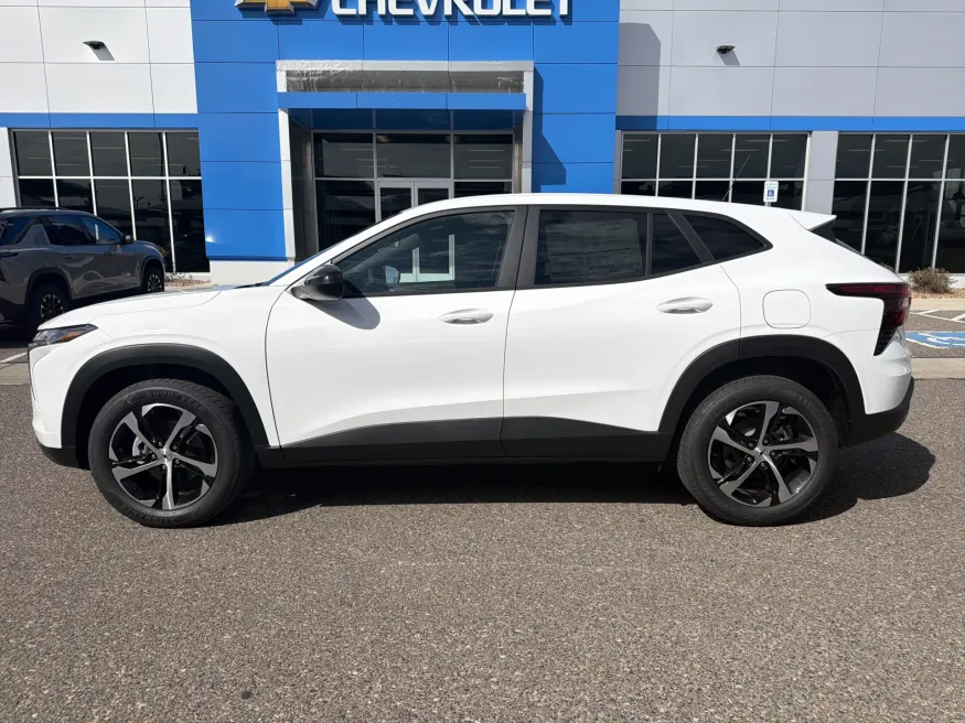 2026 Chevrolet Trax 1RS | Photo 1 of 19