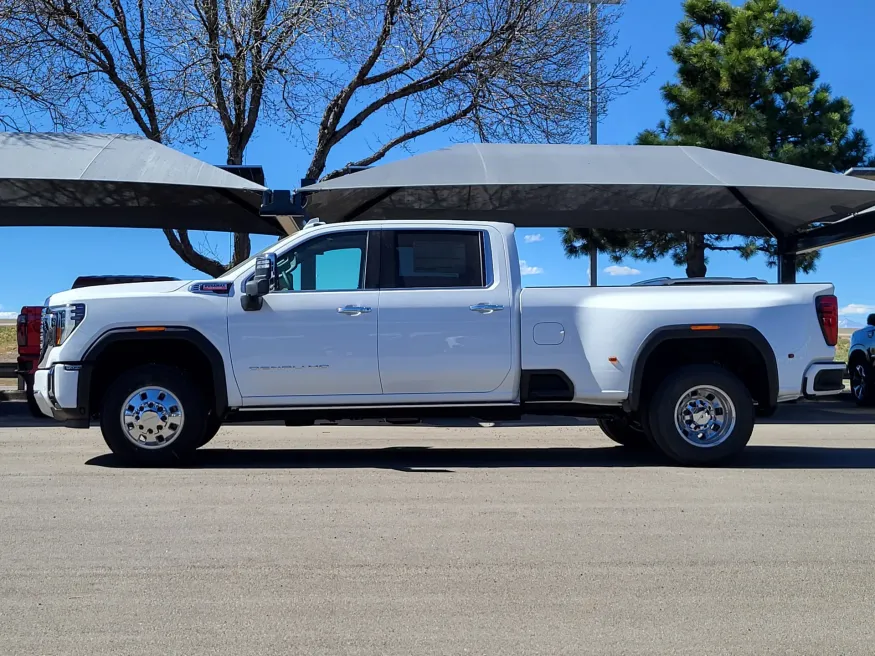 2026 GMC Sierra 3500HD Denali | Photo 3 of 25