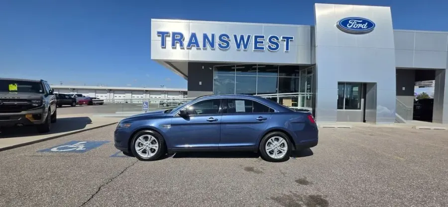 2018 Ford Taurus | Photo 1 of 28
