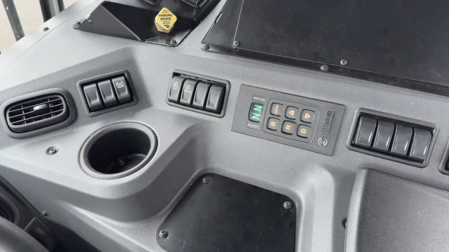 2026 Peterbilt 520 | Photo 17 of 20