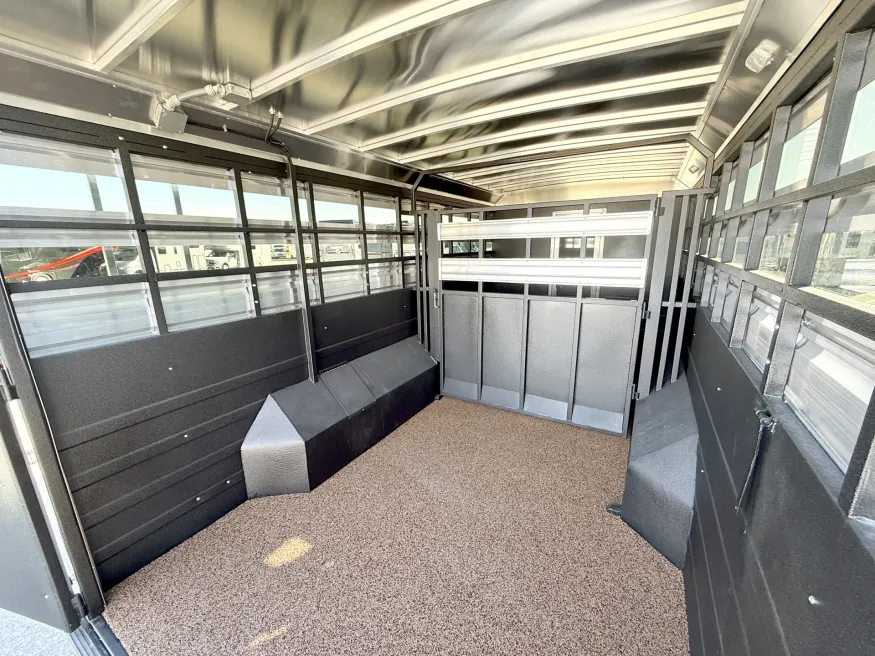 2026 Logan Coach Select 814 Stock Combo | Photo 18 of 25