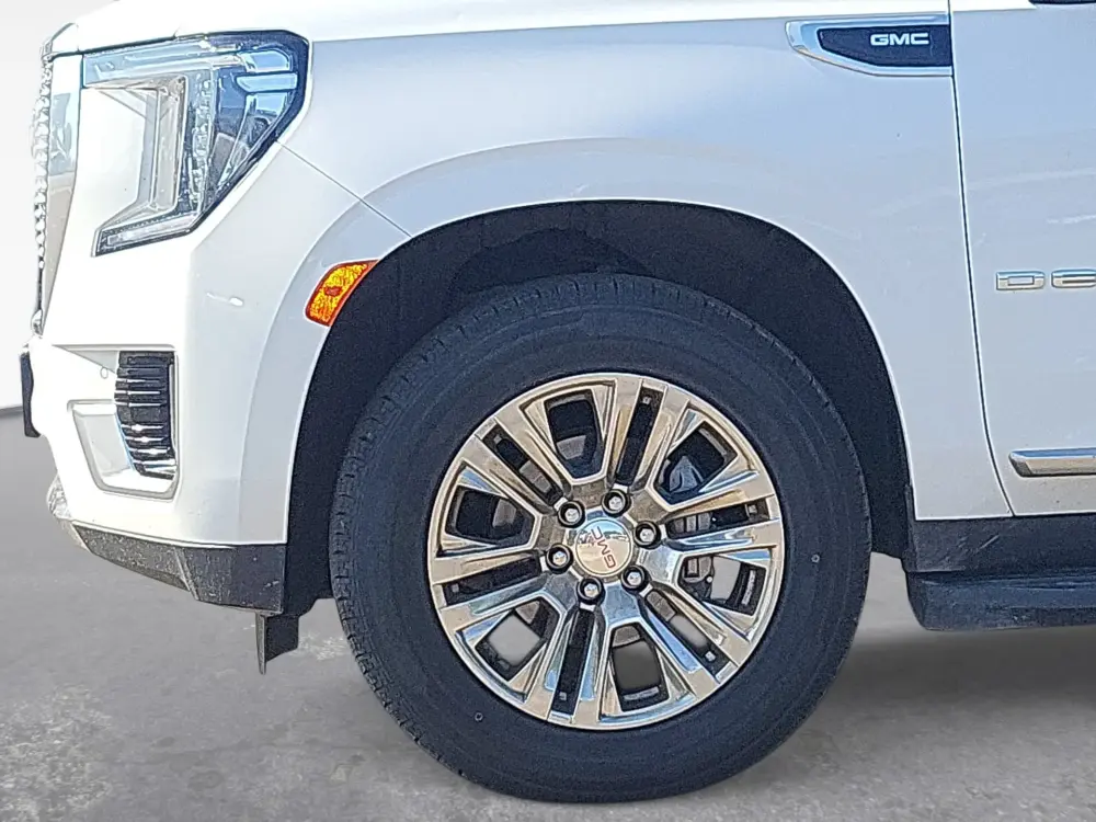 2024 GMC Yukon XL Denali - Photo 16