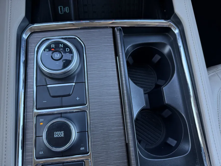 2024 Ford Expedition Max Limited | Photo 22 of 25