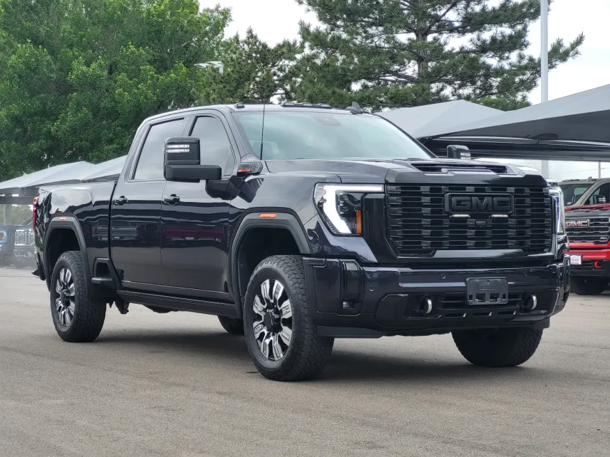 2024 GMC Sierra 2500HD Denali | Photo 2 of 25