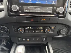 2022 Nissan Frontier SV | Thumbnail Photo 16 of 19