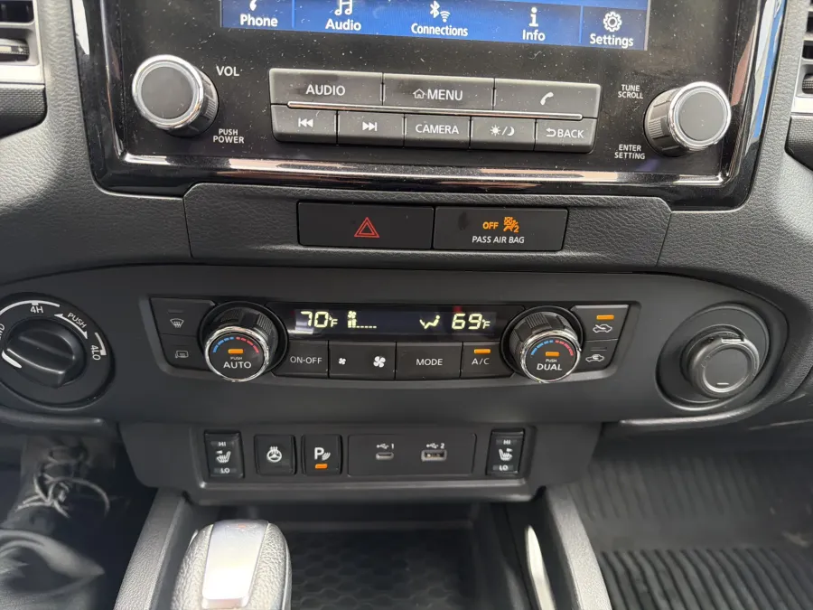 2022 Nissan Frontier SV | Photo 16 of 19