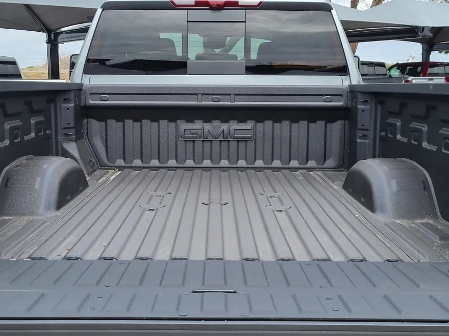 2026 GMC Sierra 2500HD Denali | Photo 24 of 25