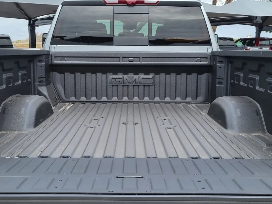 2026 GMC Sierra 2500HD Denali | Photo 24 of 25