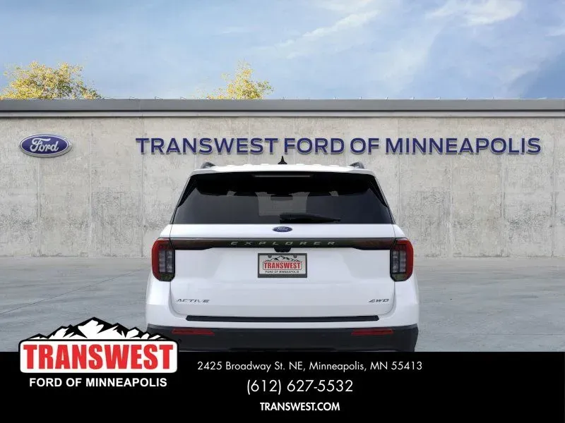 2026 Ford Explorer Active | Photo 4 of 23