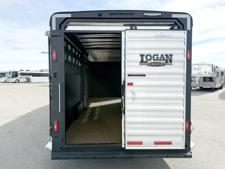 2026 Logan Coach Stock Combo | Photo 12 of 19