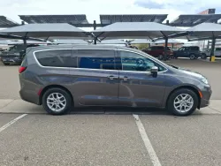 2023 Chrysler Pacifica Touring L | Thumbnail Photo 5 of 23