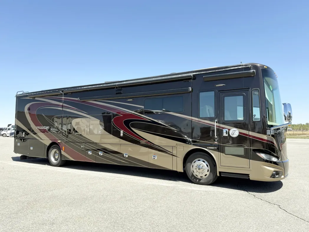 2016 Tiffin Phaeton 40AH 