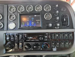 2020 Peterbilt 389 | Thumbnail Photo 29 of 30