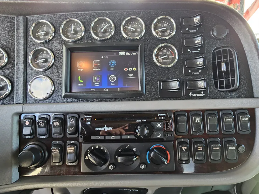 2020 Peterbilt 389 | Photo 29 of 30